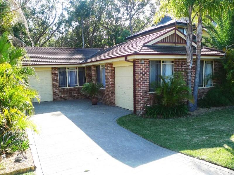 14 Elizabeth Bay Drive, Lake Munmorah, NSW 2259
