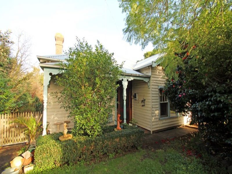 9 Young Street, Leongatha, VIC 3953