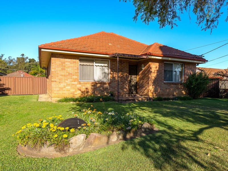 18 Bradshaw Avenue, Moorebank, NSW 2170 Property Details