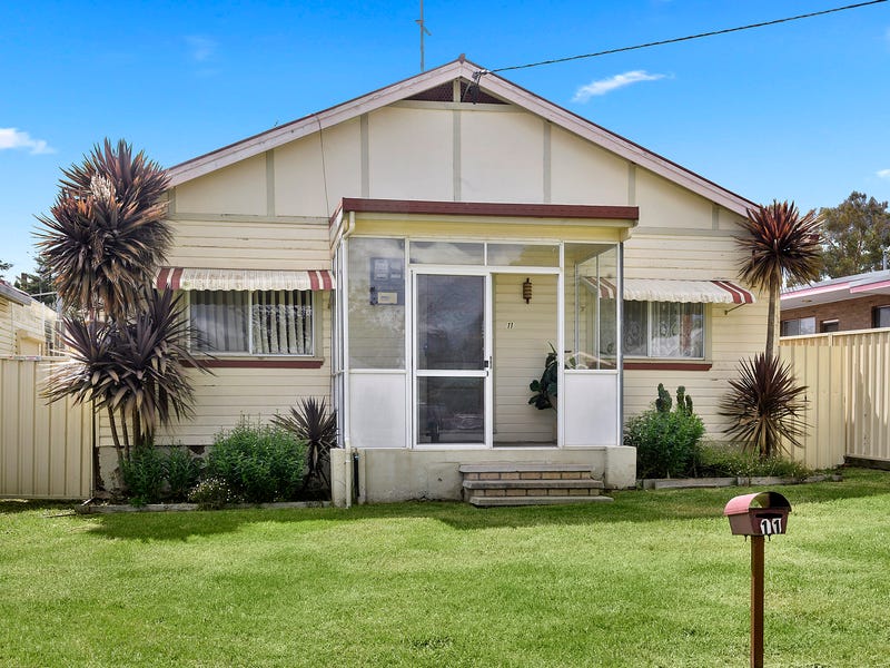 11 Bellevue Street, Goulburn, NSW 2580 House for Sale