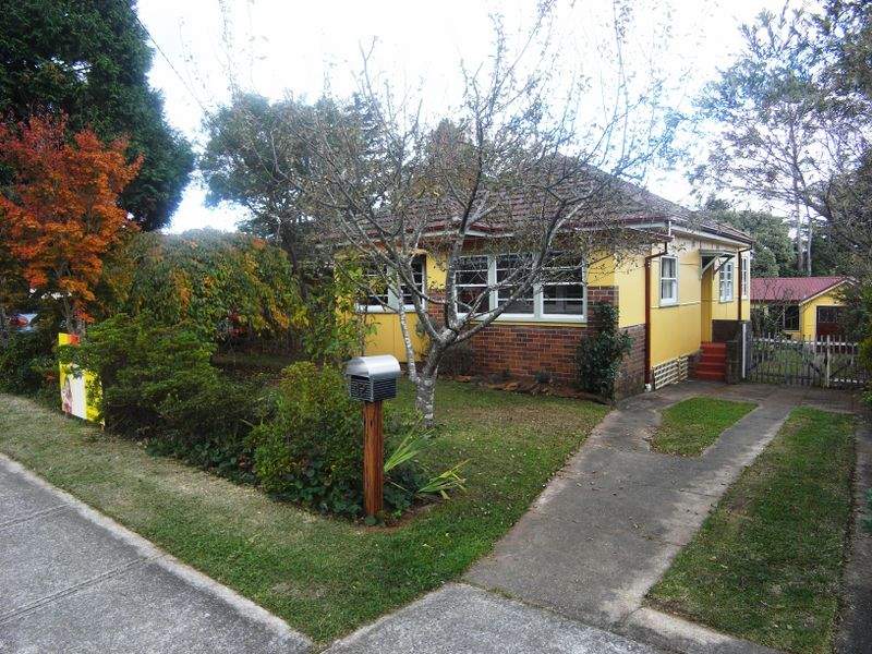 42 Darley Street, Katoomba, NSW 2780 Property Details