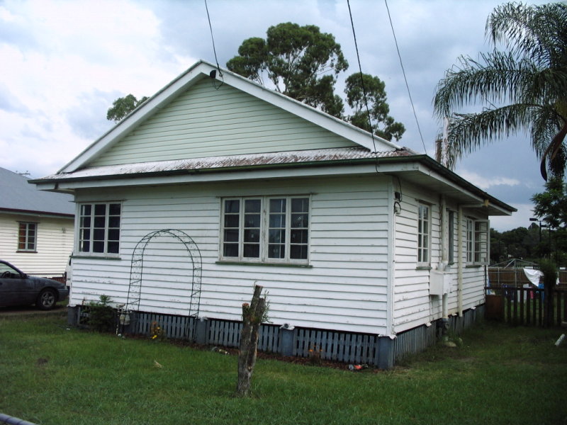 15 Casey Street, Leichhardt, Qld 4305 Property Details