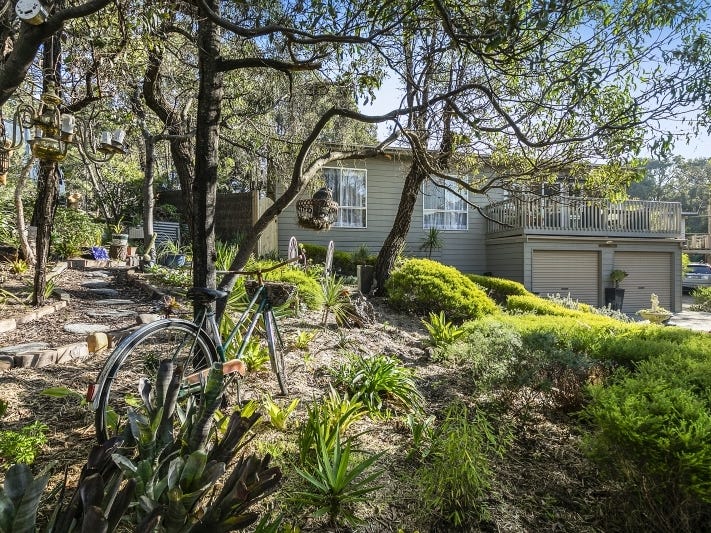 15 Birralee Road, Fairhaven, Vic 3231 Property Details