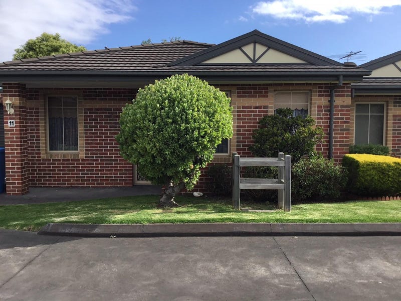 11/2125 Parkhill Drive, Berwick, VIC 3806