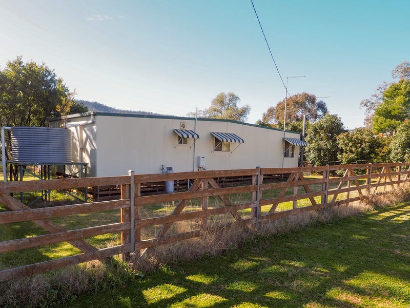 13 Bywong Street, Bingara, NSW 2404 Property Details