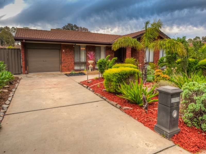 18 Duffield Drive, Pooraka, SA 5095