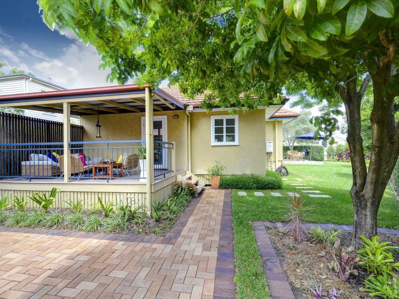 81 Barton Road, Hawthorne, Qld 4171 Property Details