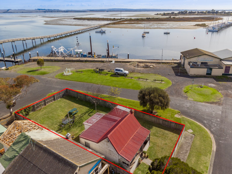 2 Beach Street, Queenscliff, Vic 3225 Property Details