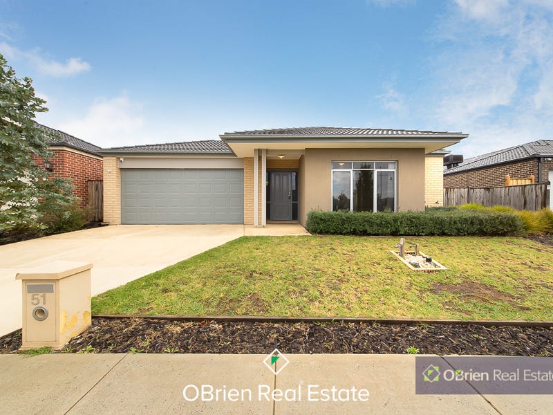 51 Charlbury Cres, Cranbourne North, VIC 3977