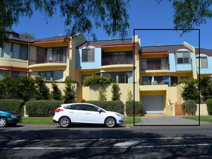 61 Eastern Beach Road, Geelong, VIC 3220