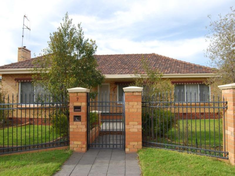 7 Chertsey Road, Shepparton, VIC 3630