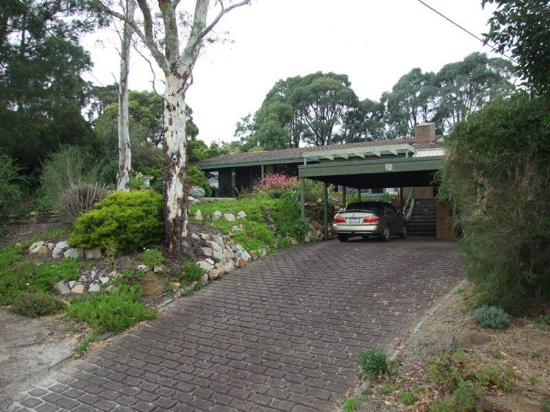 8 Fairway Dv, Yallourn Heights, Newborough, Vic 3825 Property Details