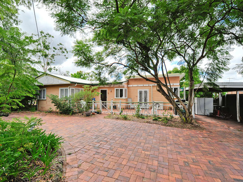 51 Dennis Road, Springwood, QLD 4127