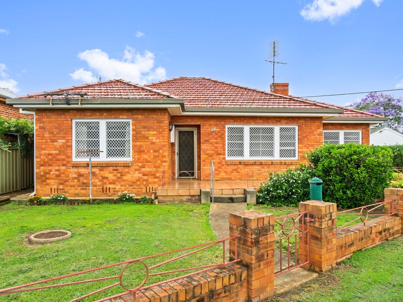 27 Parry Street, West Tamworth, NSW 2340