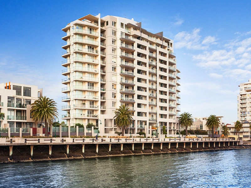 504/127 Beach Street, Port Melbourne, Vic 3207
