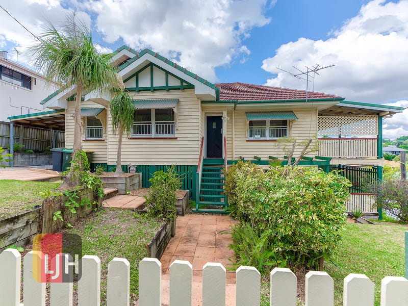 57 Gracemere Street, Newmarket, Qld 4051