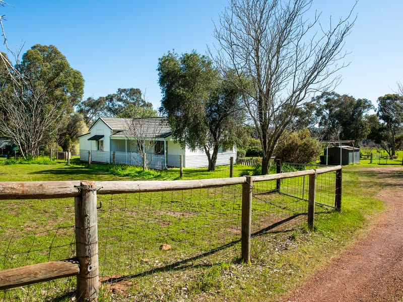 2415 Linley Valley Road, Wooroloo, WA 6558 Property Details