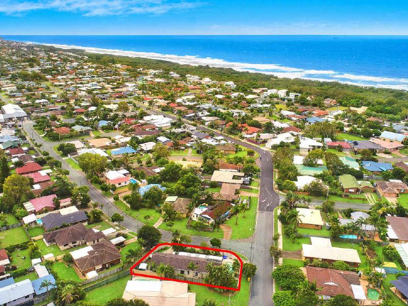 22 Parari Street, Warana, QLD 4575