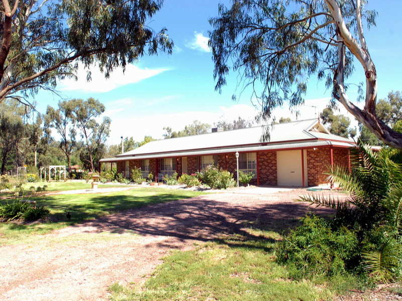 29 Carrington Street, Darlington Point, NSW 2706