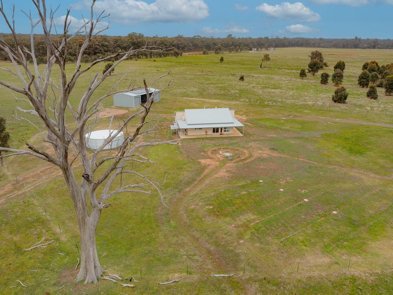 1186 DerrinalCrosbie Road, Toolleen, Vic 3551 House for Sale