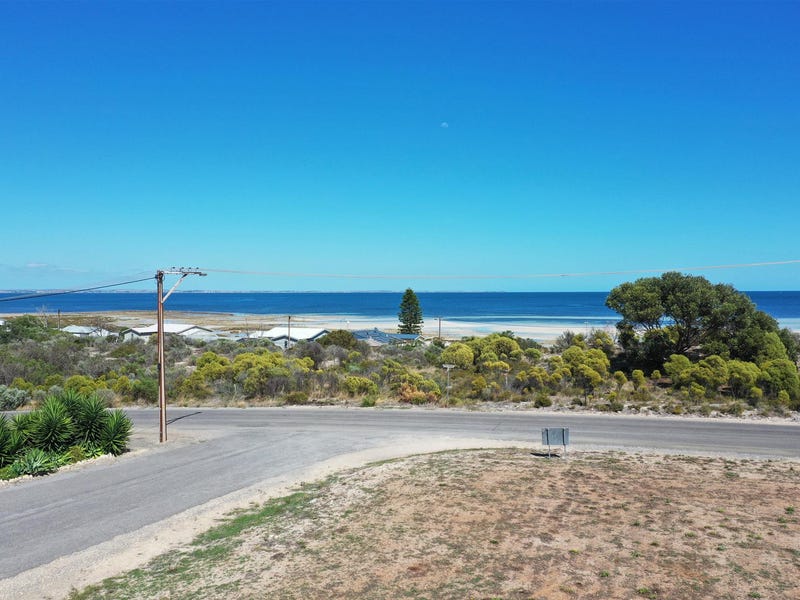 8 Esplanade, Hardwicke Bay, SA 5575