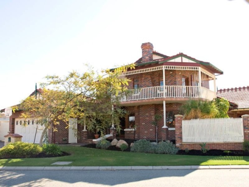 2 Hamelin Place, Hillarys, WA 6025 Property Details