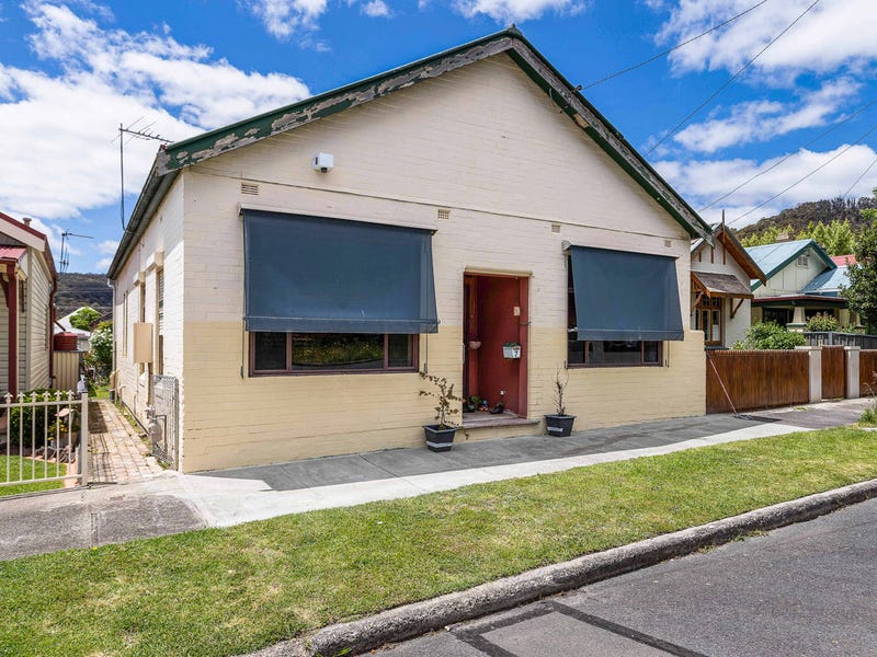 7 Academy Street Lithgow Nsw 2790 Realestate Au