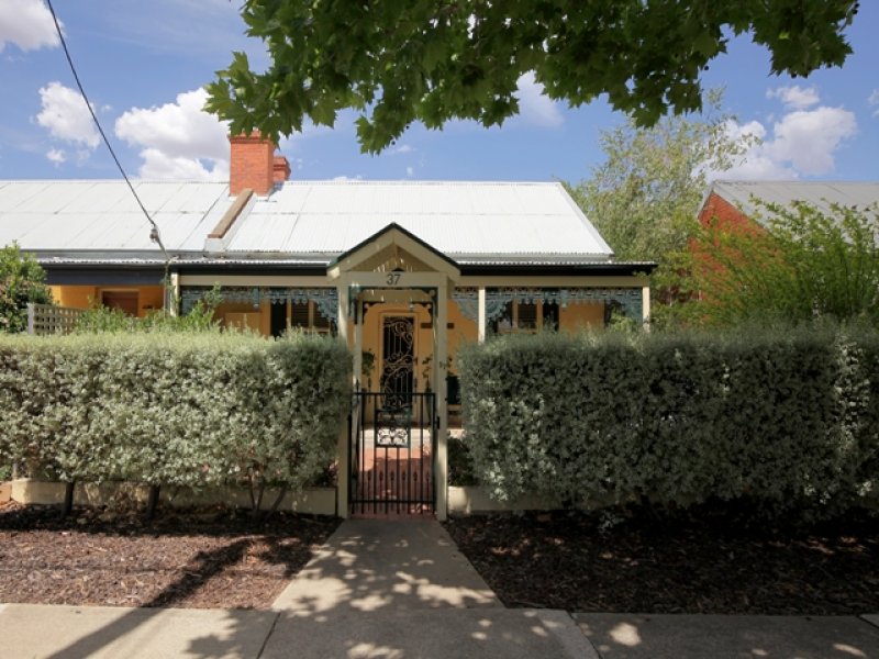 37 Fox Street, Wagga Wagga, NSW 2650
