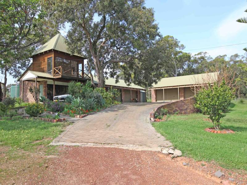 214 Holmes Road, Forrestfield, WA 6058