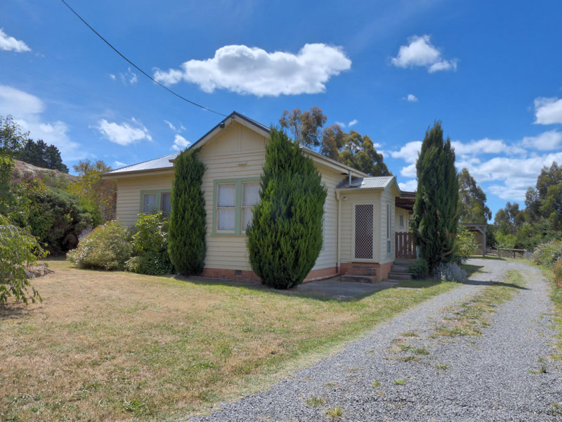 24 Carney Street, Mount Egerton, VIC 3352