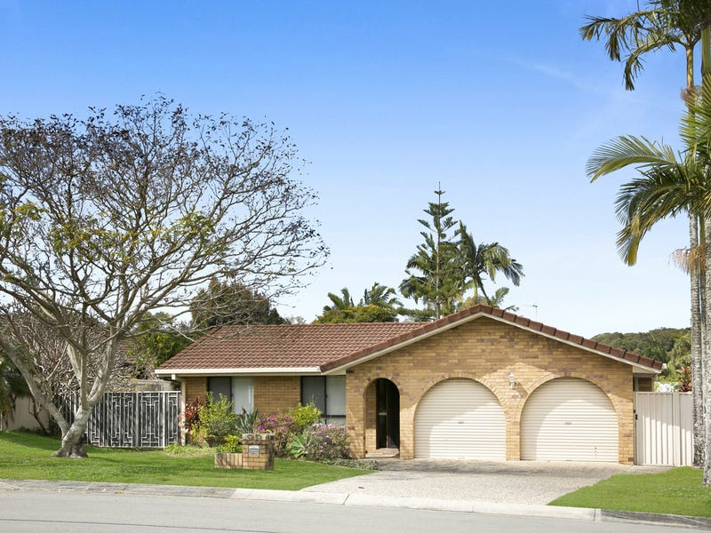 28 Whitehead Drive, Burleigh Waters, QLD 4220