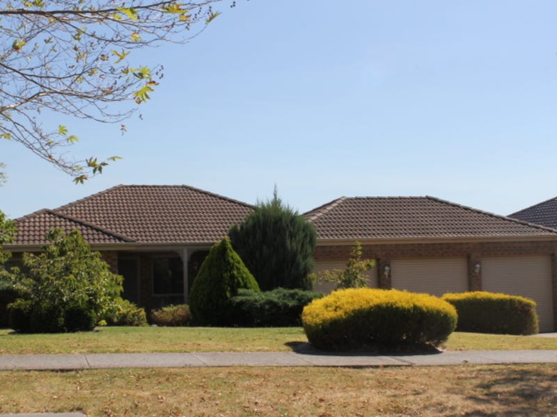 8 Billanook Way, Chirnside Park, VIC 3116