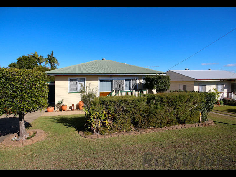11 Mcmahon Street, Bundamba, QLD 4304