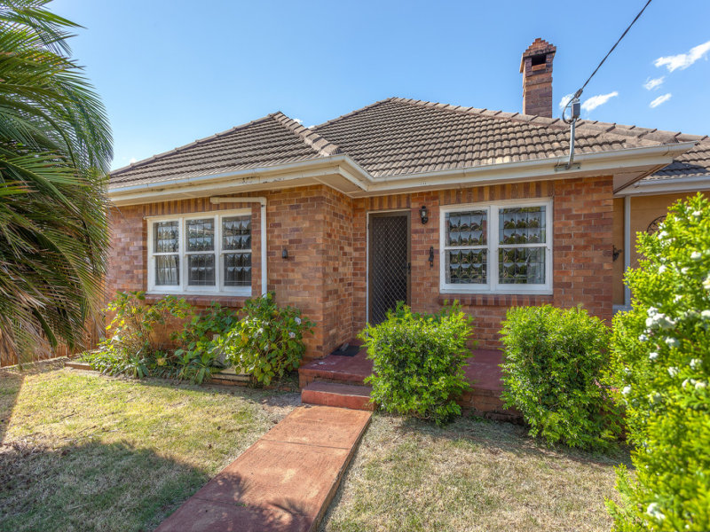 9 Avondale Street, Newtown, Qld 4350 Property Details