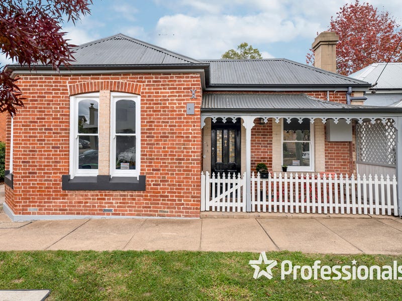 94 Seymour Street, Bathurst, NSW 2795 Property Details