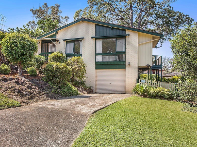 4 Angus Avenue, Wyoming, NSW 2250 Property Details