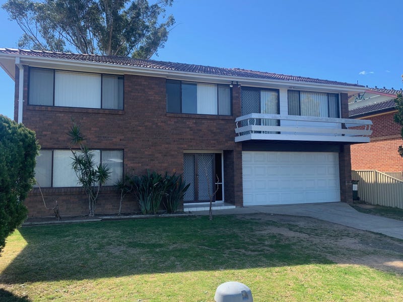 24 Groundsel Avenue, Macquarie Fields, NSW 2564