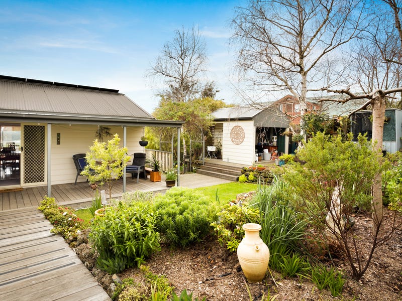 8 Becky Lane, Neerim South, VIC 3831