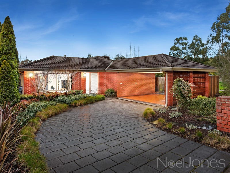 4 Lakeview Drive, Lilydale, Vic 3140 Property Details