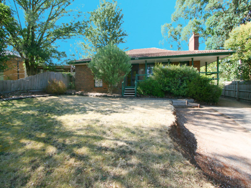 34 Churchill Drive, Mooroolbark, VIC 3138 - realestate.com.au