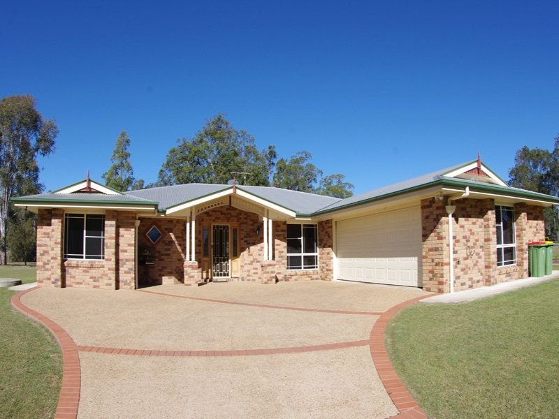 18 Waterview Cres, Lake Clarendon, QLD 4343