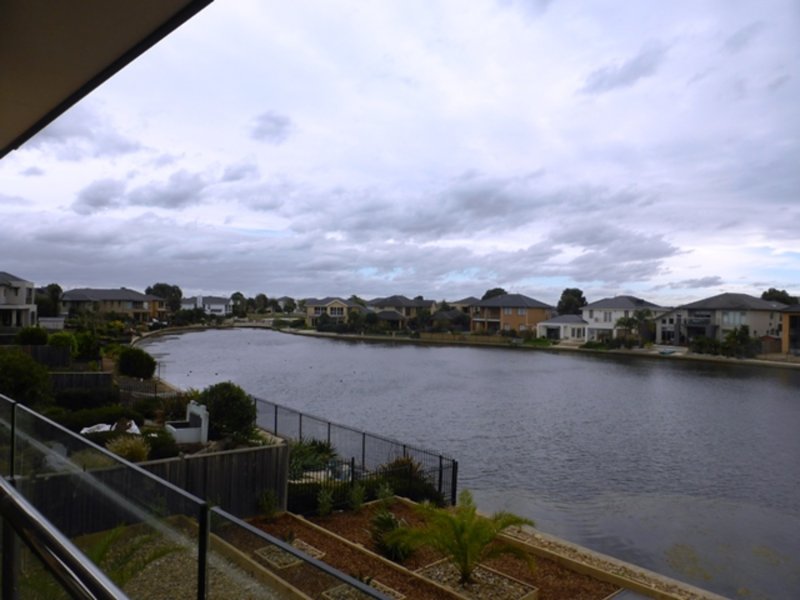 115 Sanctuary Lakes South Boulevard, Point Cook, VIC 3030 realestate