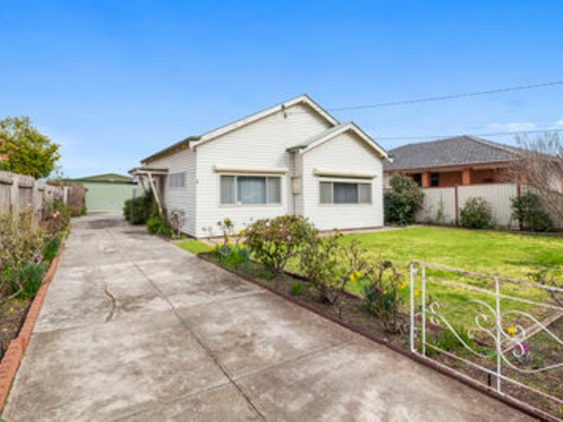 Houses for Rent in St Albans, VIC 3021 Pg. 3