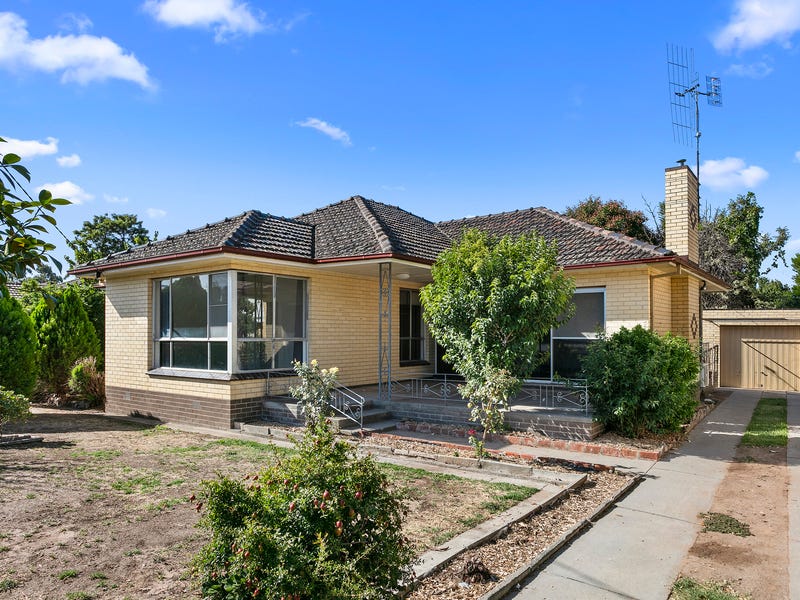 13 Oak Street, Golden Square, Vic 3555 13 Oak Street, Golden Square, Vic 3555