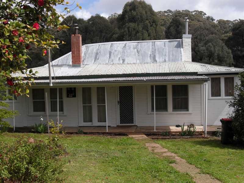 22 Wakehurst Avenue, Batlow, NSW 2730 Property Details