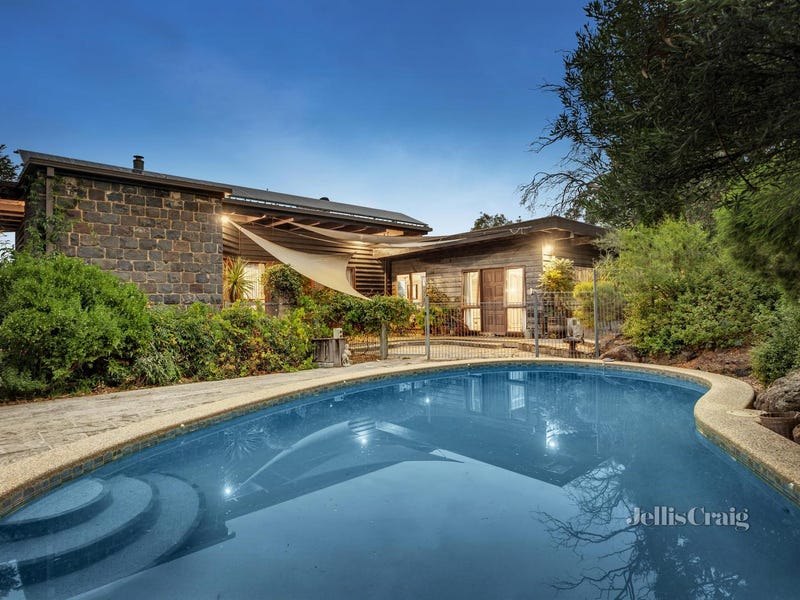 370 Yan Yean Road, Yarrambat, Vic 3091 Property Details