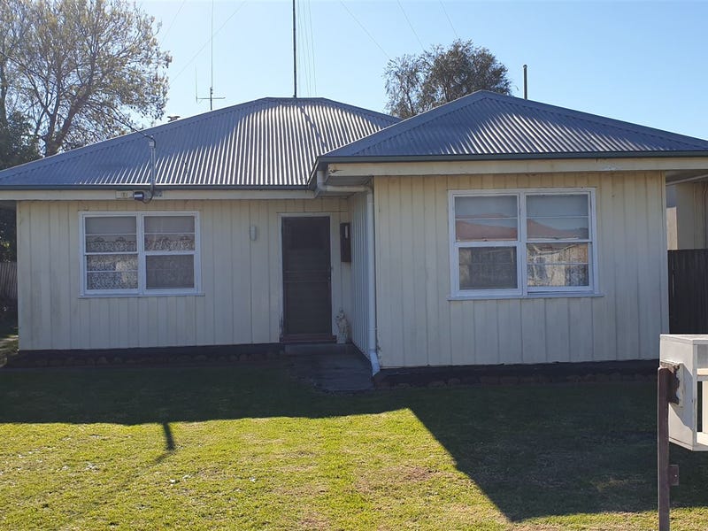 1 Ray Street, Yarram, Vic 3971 Property Details