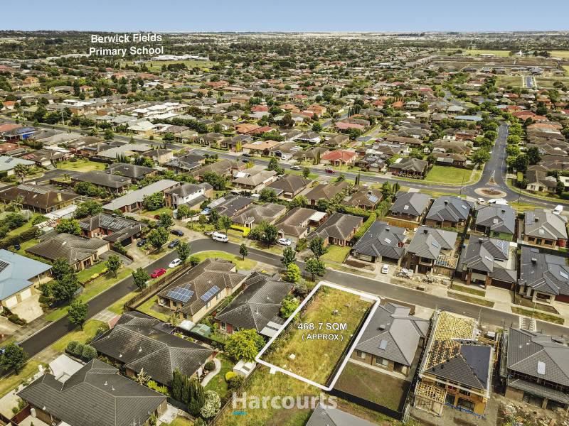 24A Rodlarni Cres, Berwick, VIC 3806