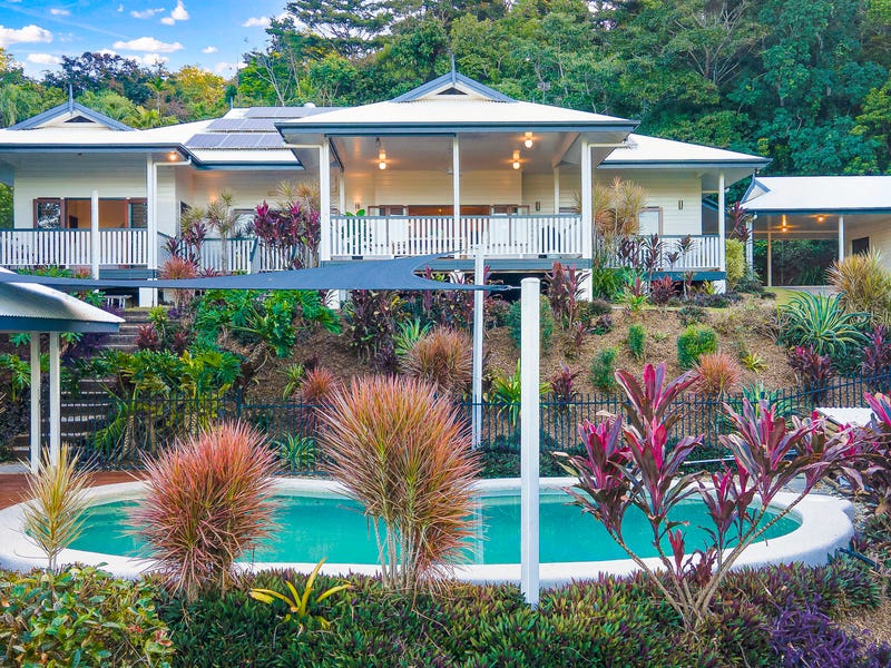 135137 Harvey Road, Redlynch, Qld 4870 Property Details