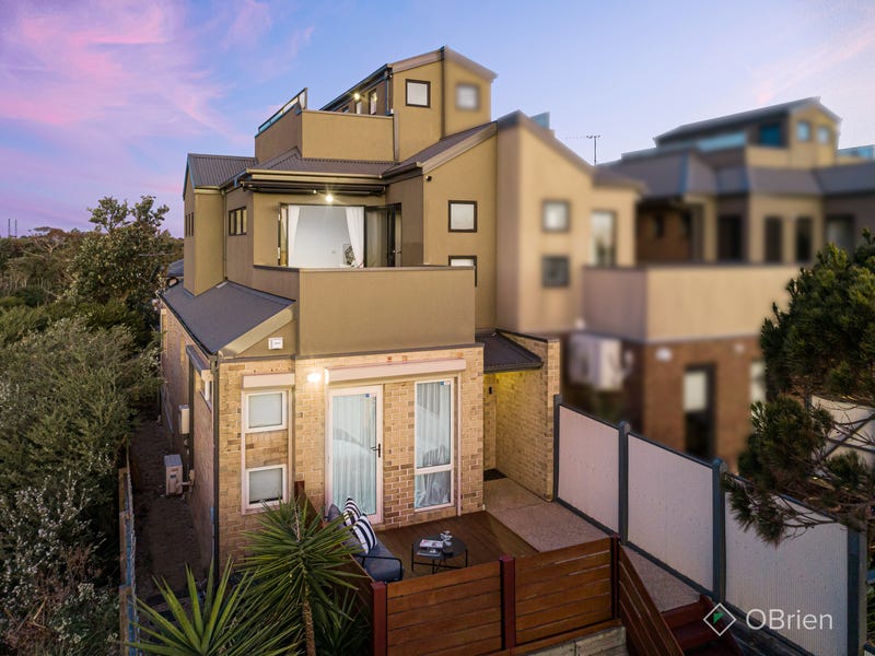 1/84 Nepean Highway, Seaford, Vic 3198 Townhouse for Sale